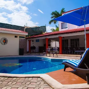 Hermosa Casa, En Renta Vacacional Con Piscina, A Tan Solo10 Minutos De La Playa, Cerca De Centros Comerciales, Restaurantes, Bares Y Supermercados Apartamento
